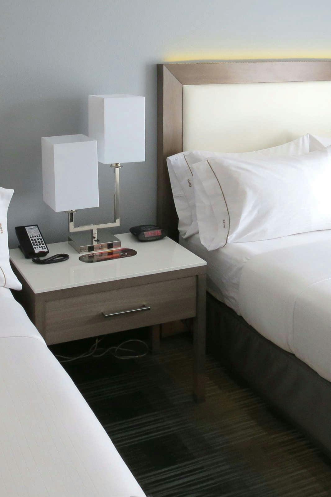 Hotel Holiday Inn Express & Suites San Diego Hotel Circle photo 4