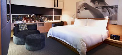 Hotel Le Germain Maple Leaf Square