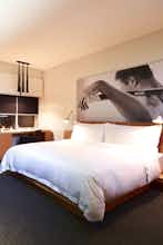 Hotel Hotel Le Germain Maple Leaf Square photo 2