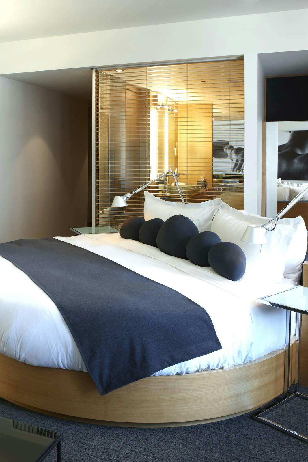 Hotel Hotel Le Germain Maple Leaf Square photo 4