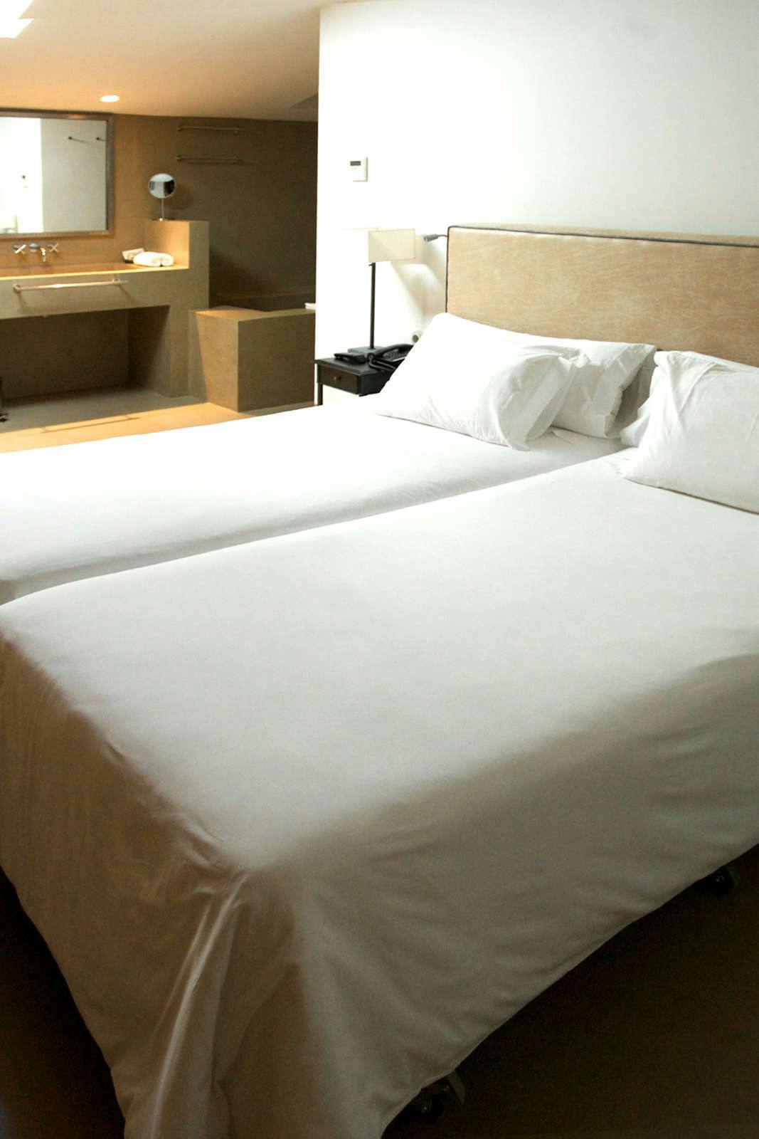 Hotel Rusticae Palacio Carvajal Giron photo 4