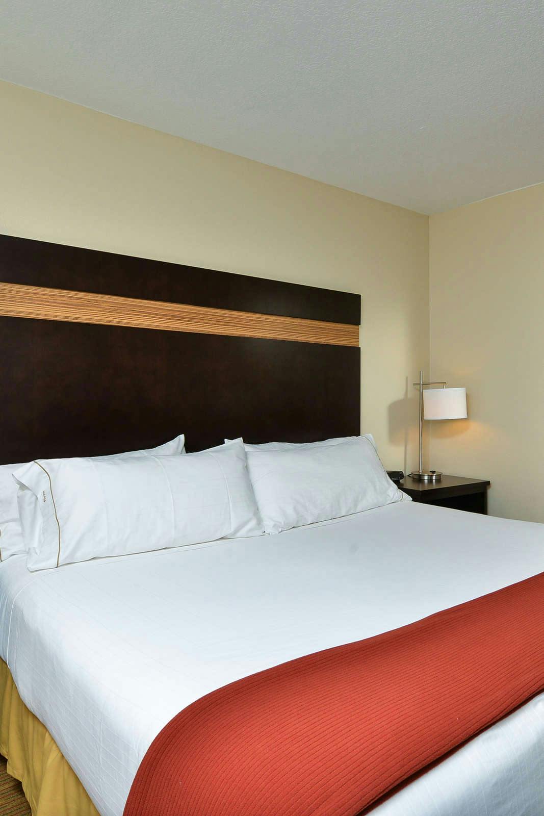 Hotel Holiday Inn Express Portland SE Clackamas Area photo 2