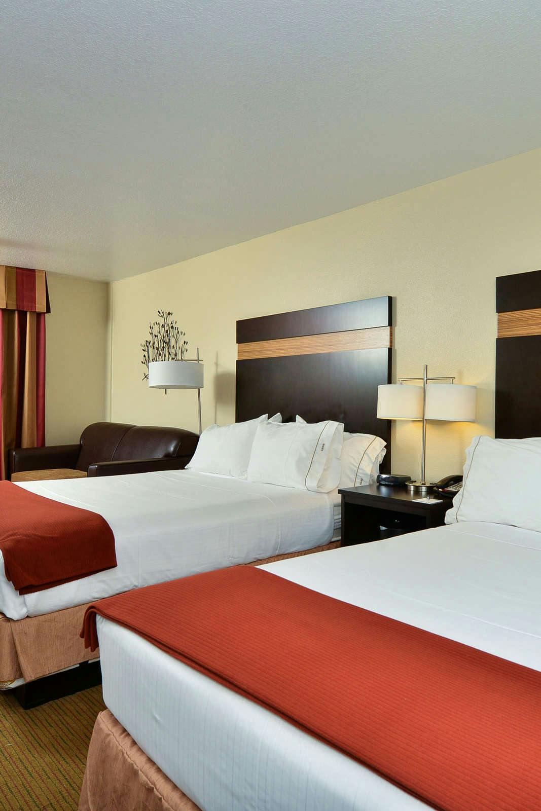 Hotel Holiday Inn Express Portland SE Clackamas Area photo 5