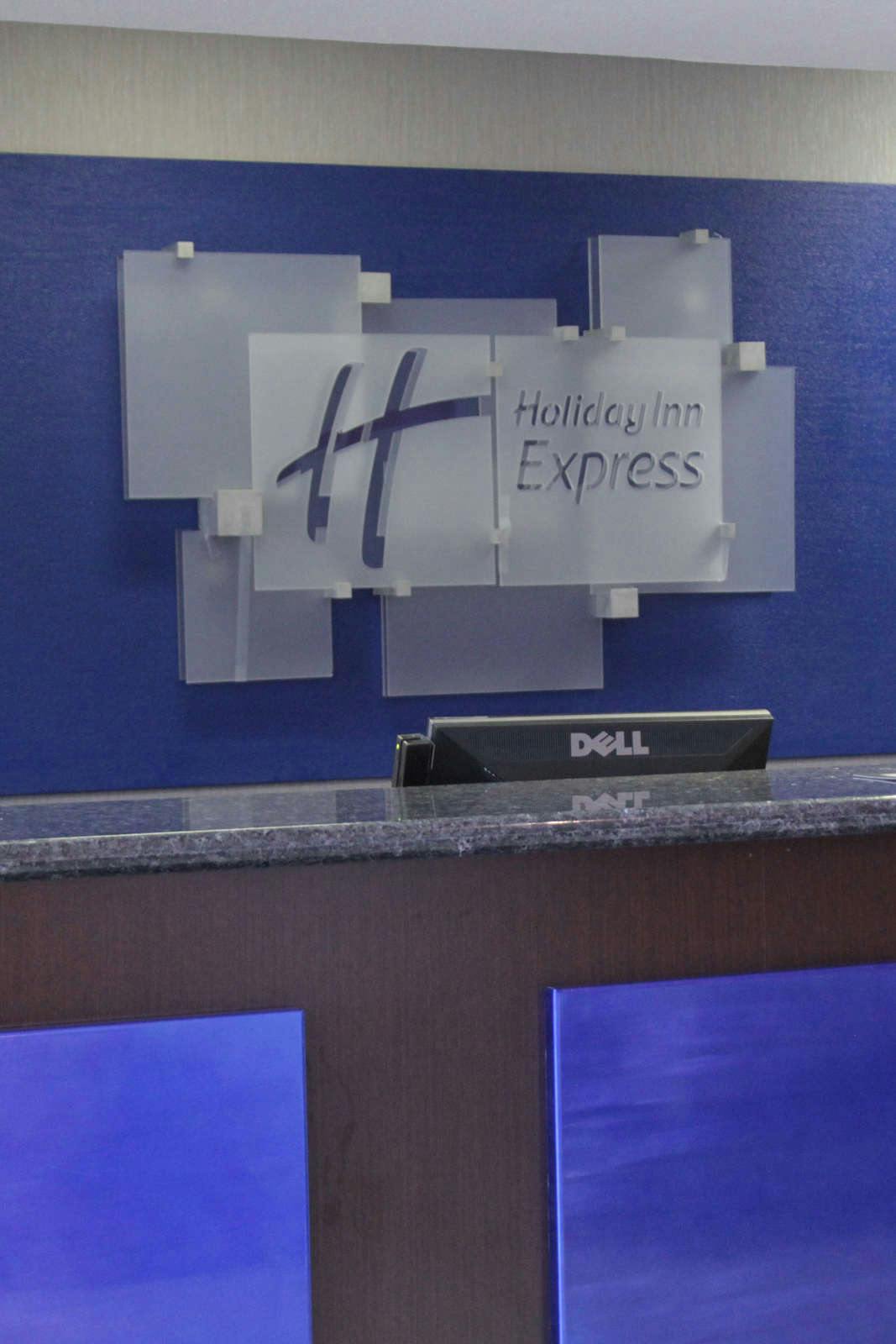 Hotel Holiday Inn Express Rocklin Galleria Area photo 1
