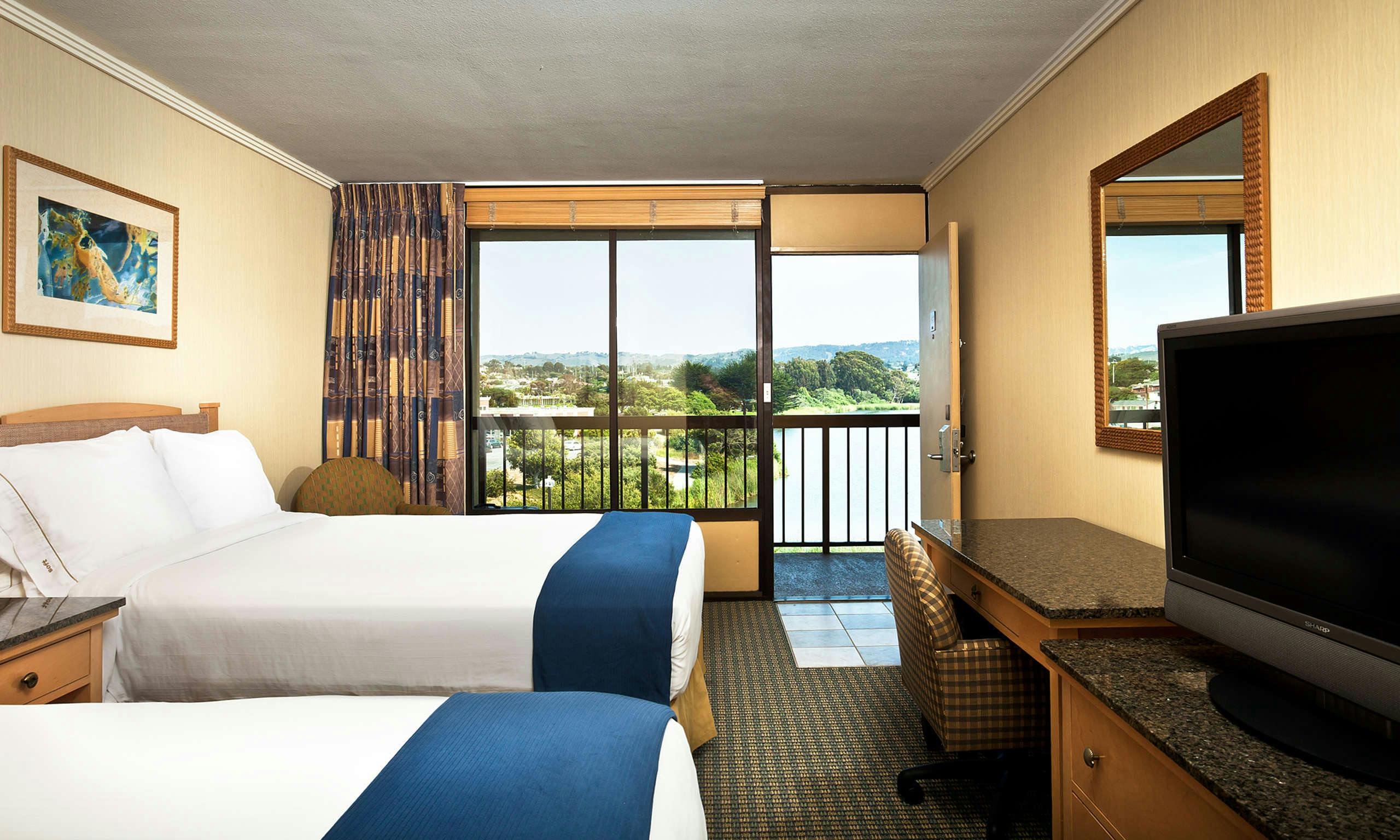 Holiday Inn Express At Monterey Bay