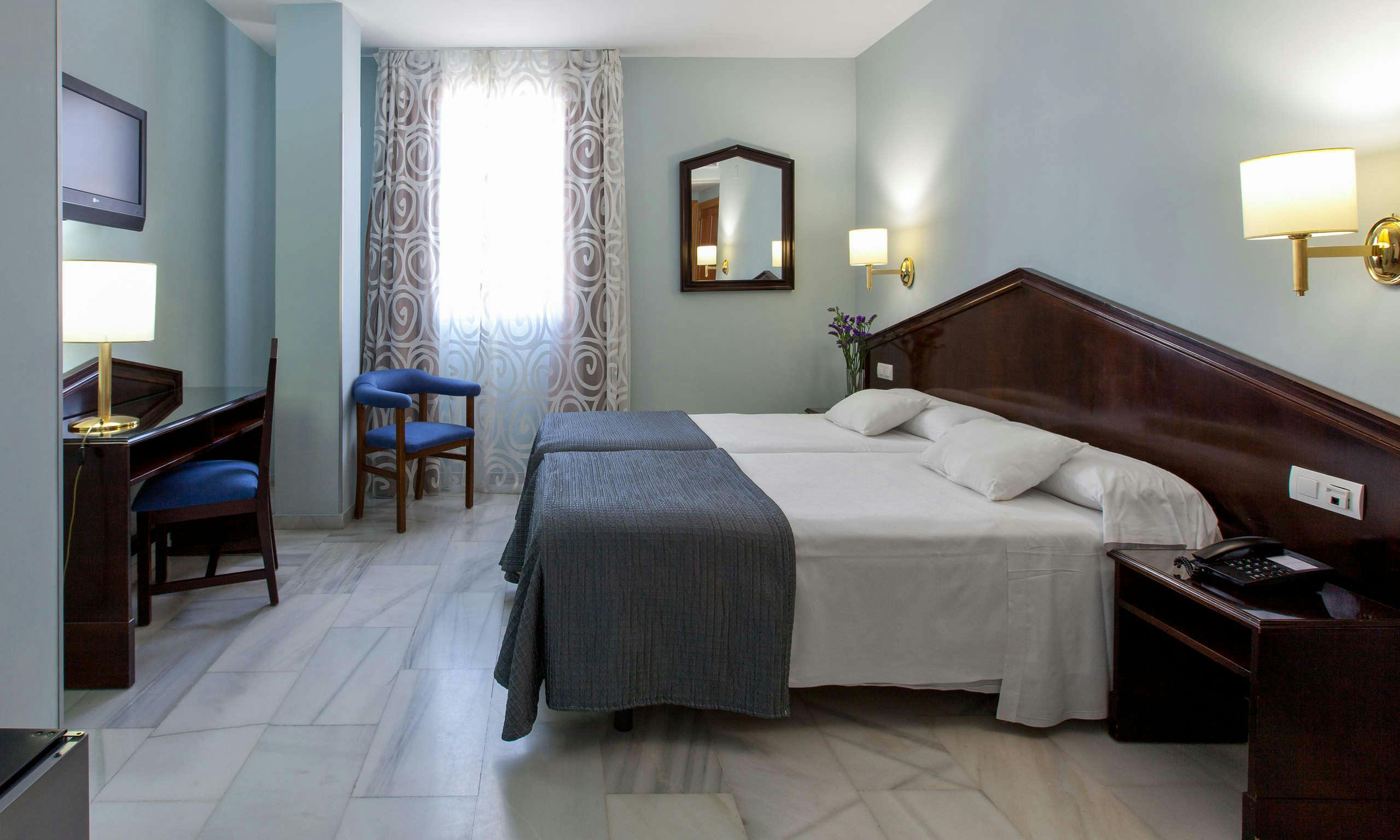 Hotel Hotel Navas photo 1