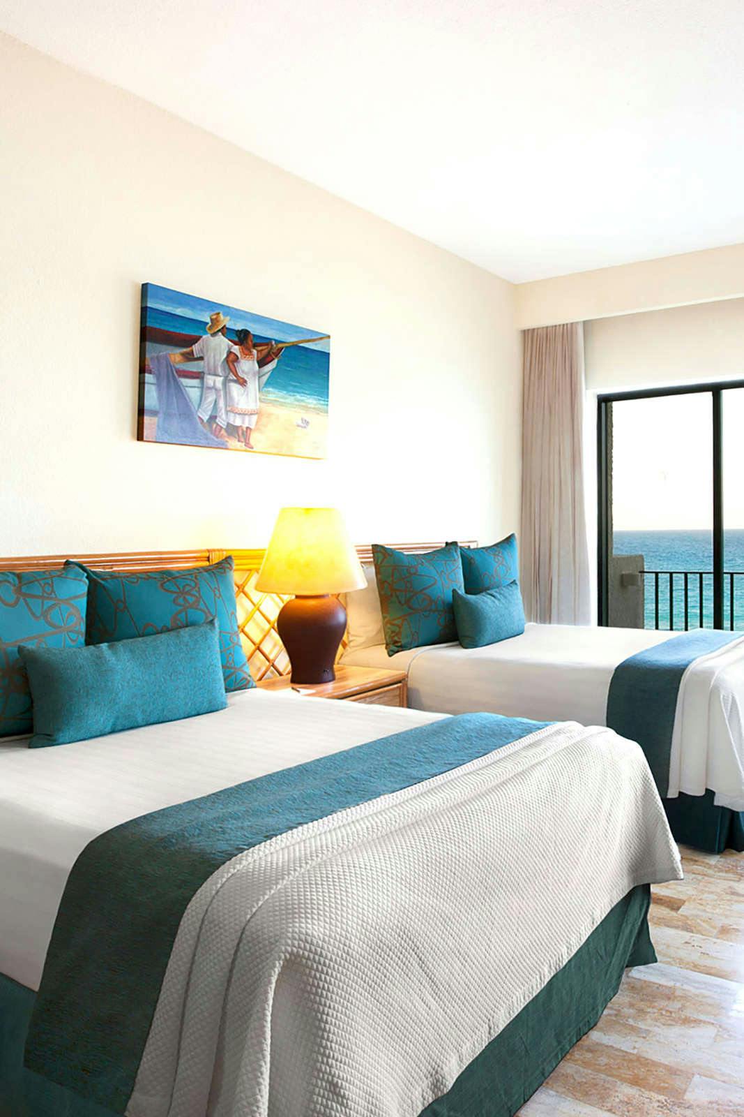 Hotel Emporio Cancún photo 2