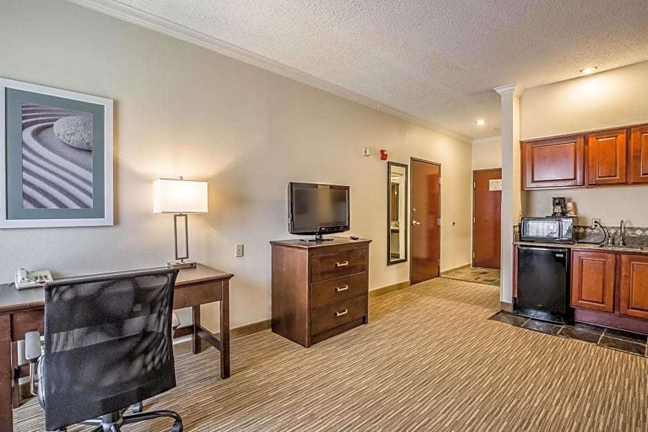 Quality Inn Suites Seabrook Nasa Kemah Houston Hoteltonight