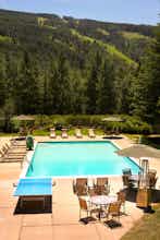 Hotel Evergreen Lodge photo 1