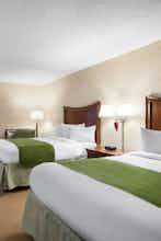 Hotel Wingate by Wyndham Lincoln Airport East I-80 photo 3