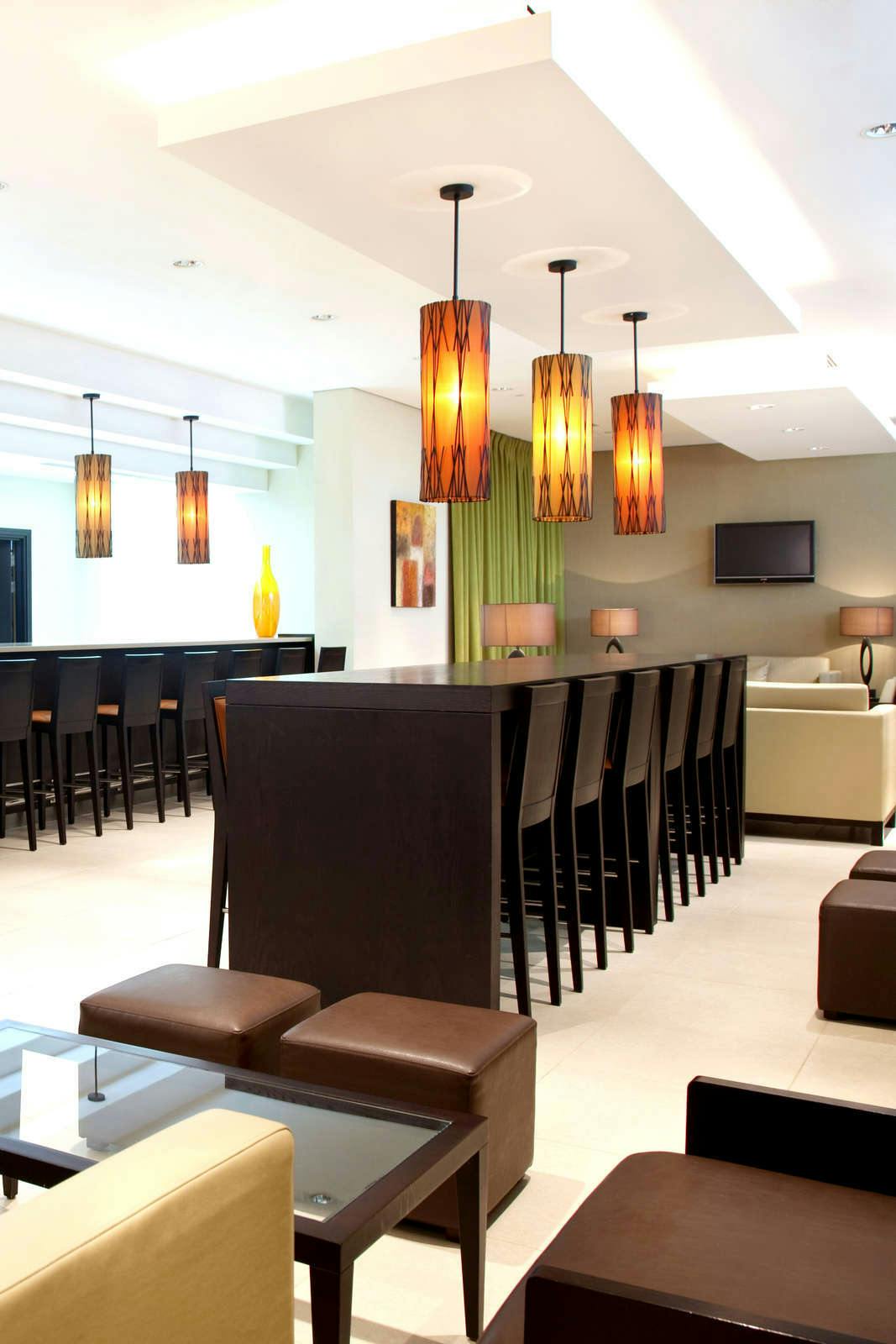 Hotel Holiday Inn Express Dubai Safa Park photo 2