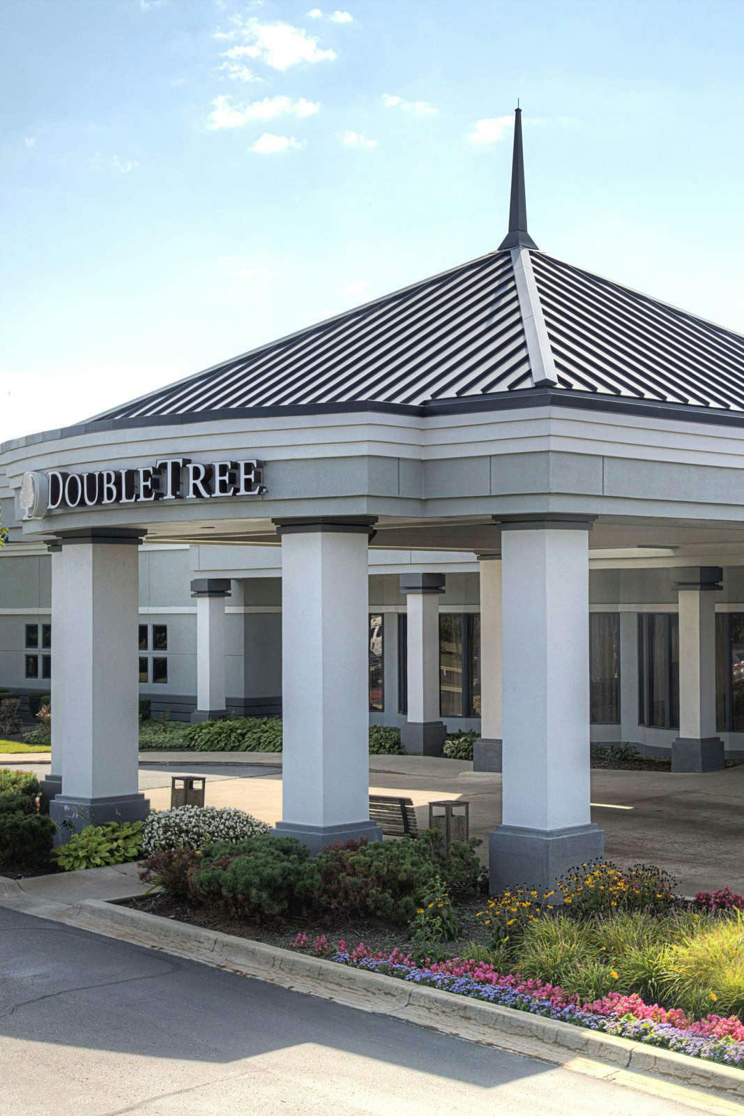 Hotel DoubleTree by Hilton Hotel Detroit - Novi photo 2