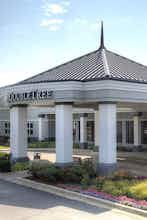 Hotel DoubleTree by Hilton Hotel Detroit - Novi photo 2
