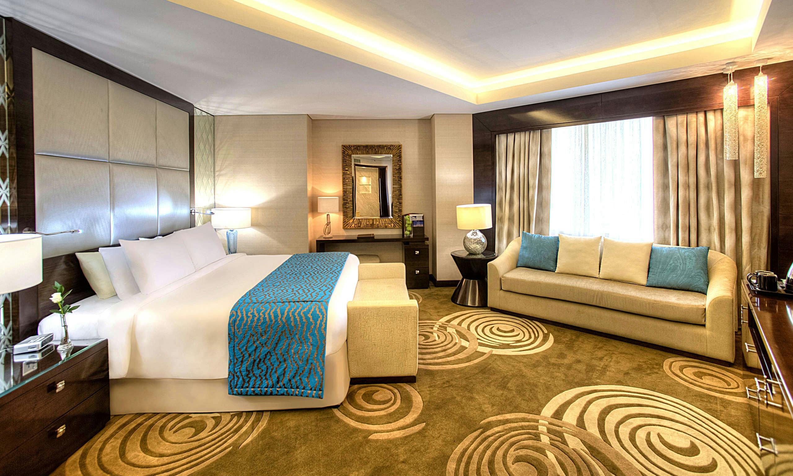 Crowne Plaza Dubai Deira
