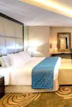 Hotel Crowne Plaza Dubai Deira photo 4