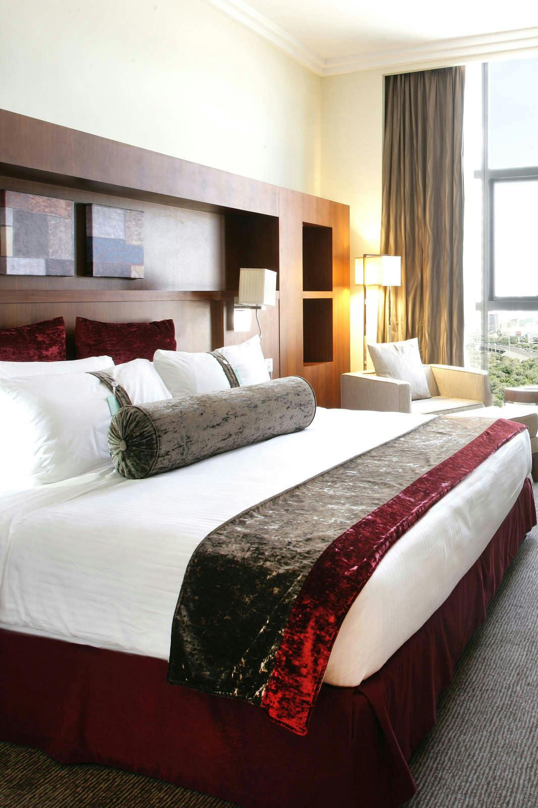 Hotel Holiday Inn Abu Dhabi photo 1