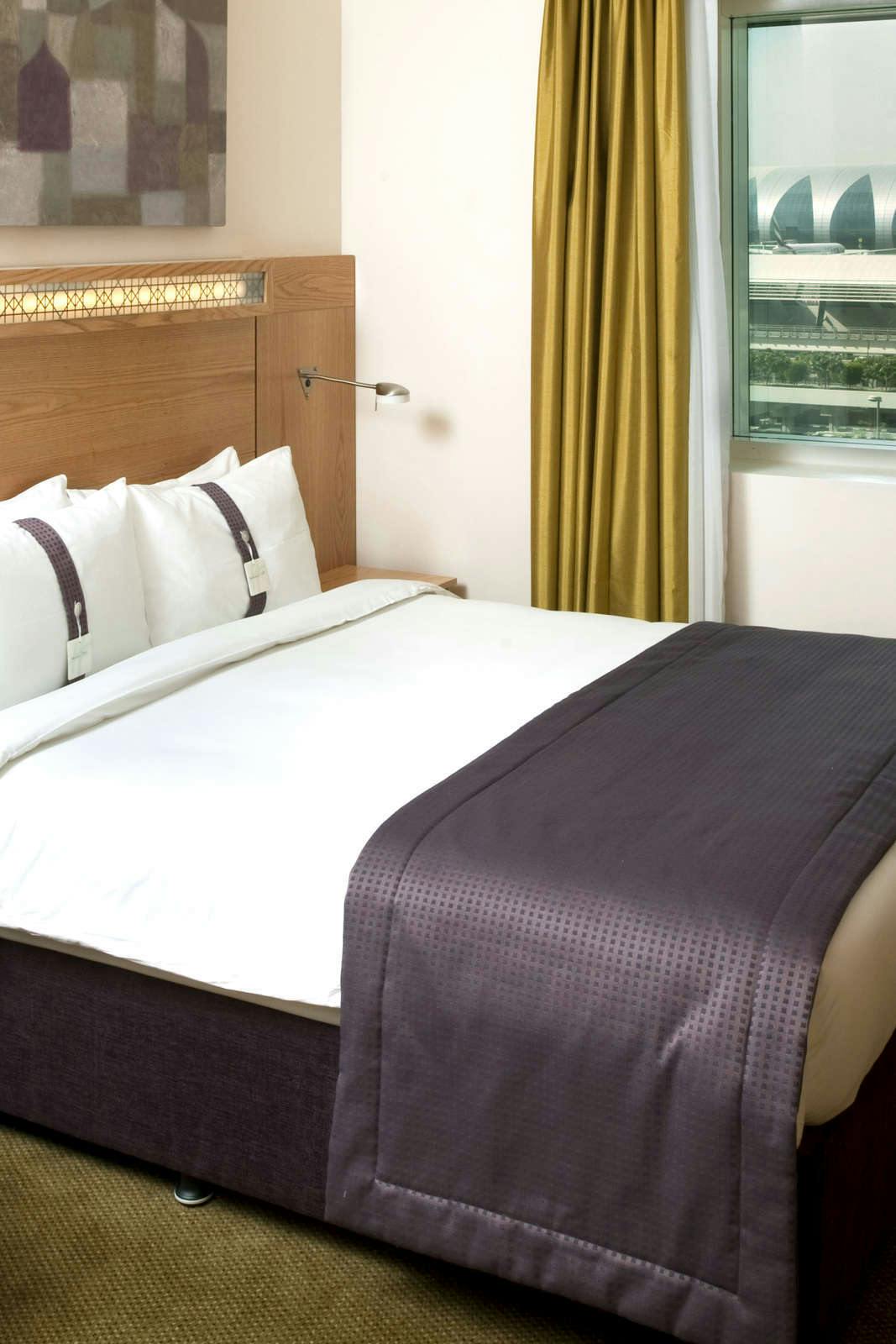 Hotel Holiday Inn Express Dubai Airport photo 1