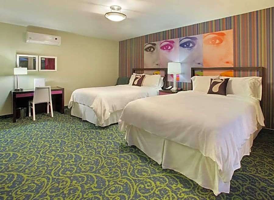 Hotel 7 Springs Inn &amp; Suites photo 4