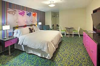 Hotel 7 Springs Inn & Suites photo 5