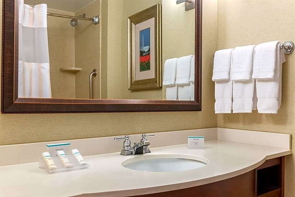 Hilton Garden Inn Arlington Courthouse Plaza Dc Arlington