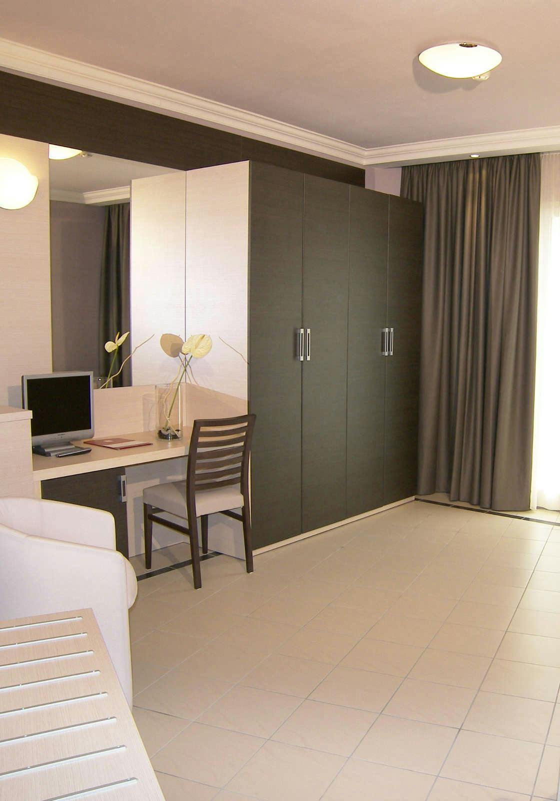 Hotel CDH Hotel La Spezia photo 3