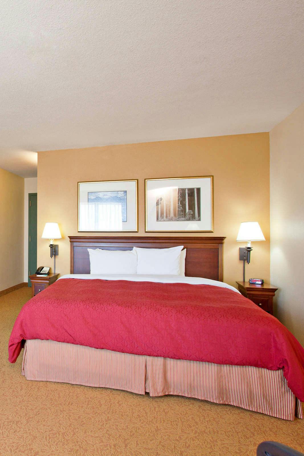 Hotel Country Inn & Suites by Radisson, San Diego North, CA photo 1