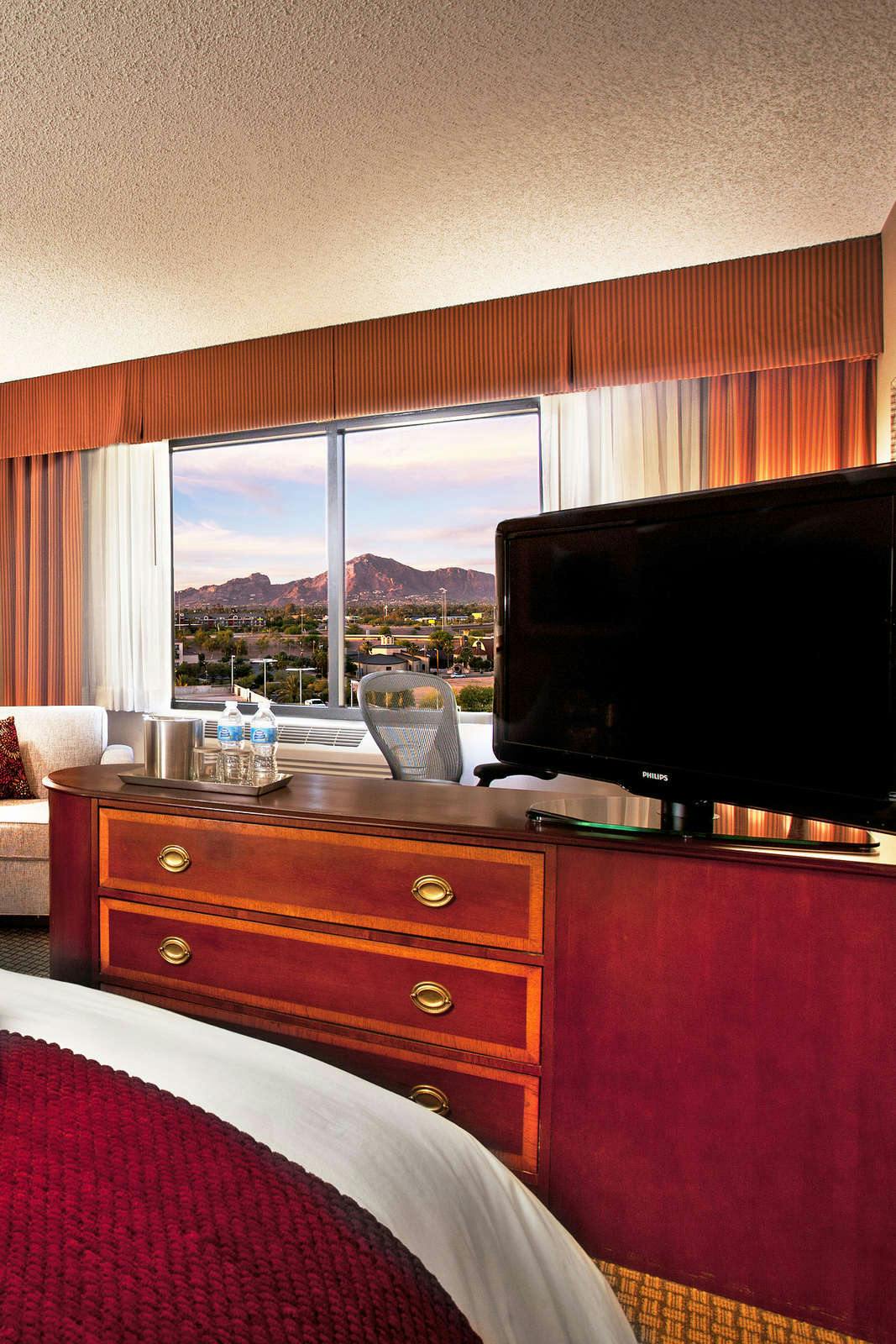 Hotel Radisson Hotel Phoenix Airport photo 2