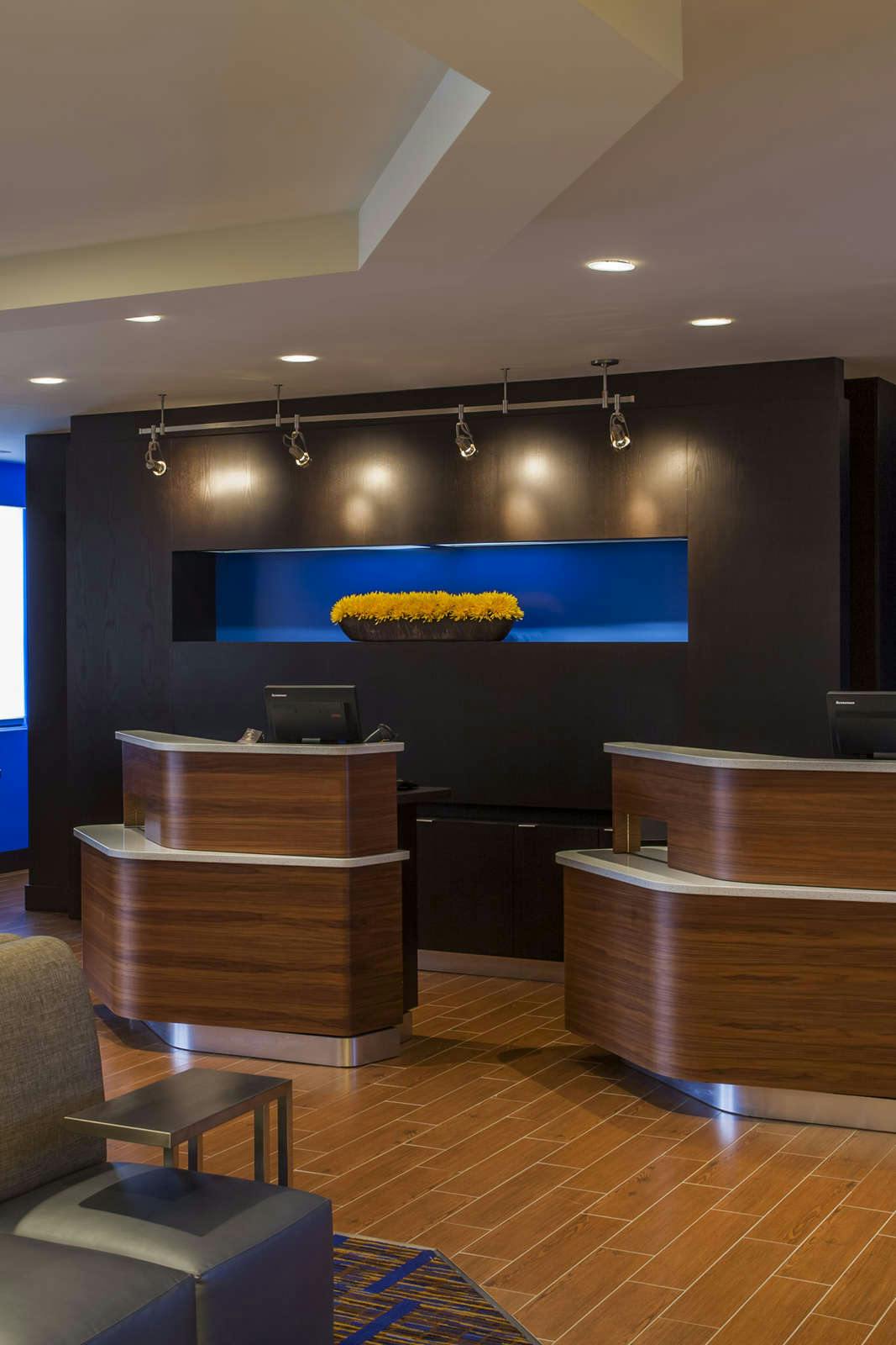 Hotel Courtyard by Marriott Charlotte Airport/Billy Graham Parkway photo 2