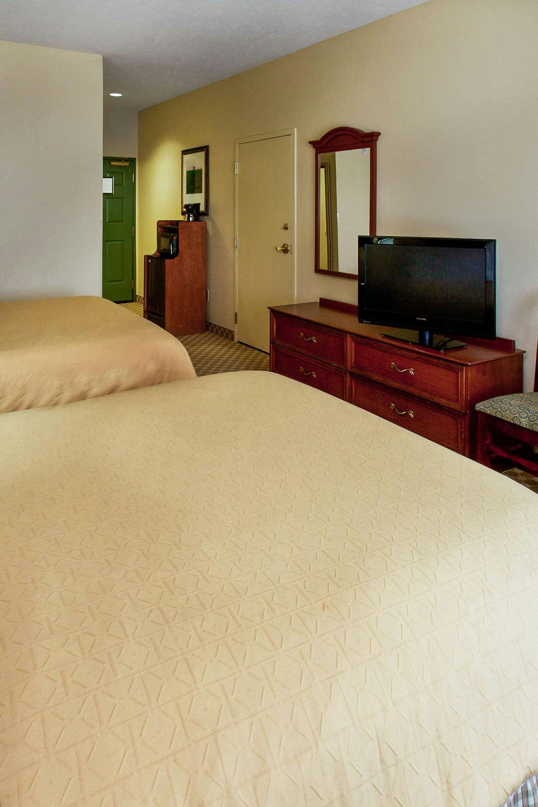 Hotel Country Inn & Suites by Radisson, Council Bluffs, IA photo 2