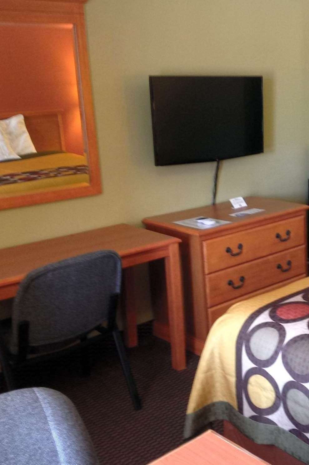 Hotel Americas Best Value Inn Pryor photo 3