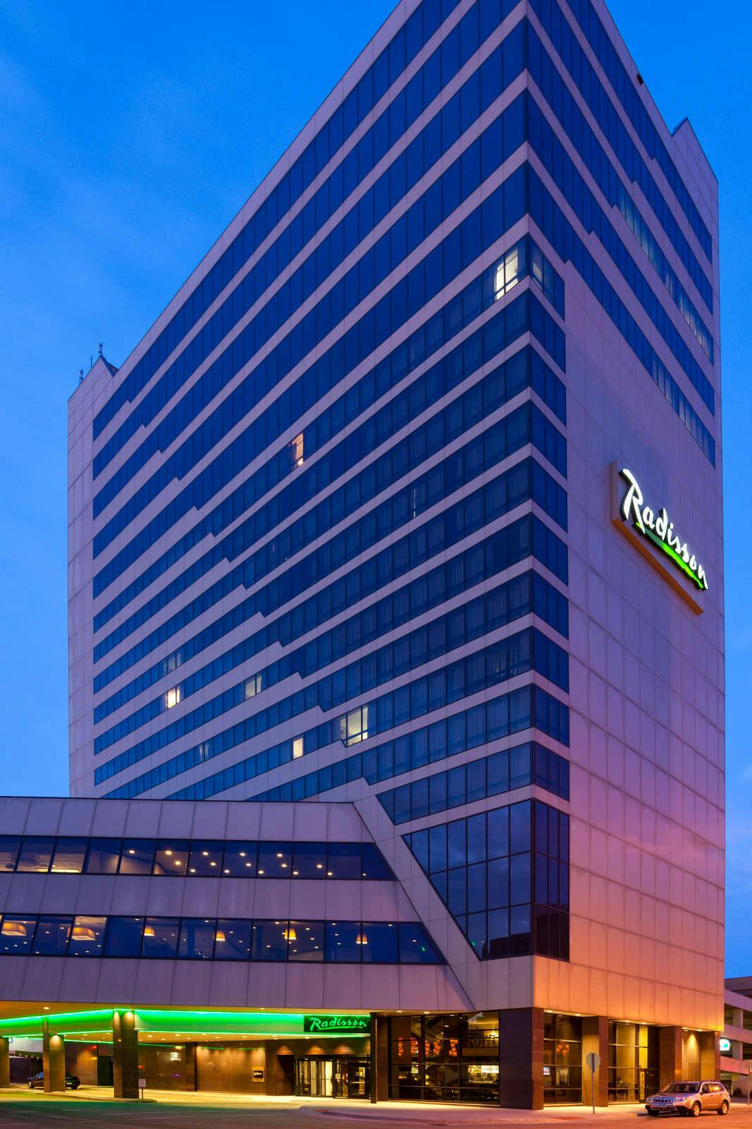 Hotel Radisson Hotel Fargo photo 1