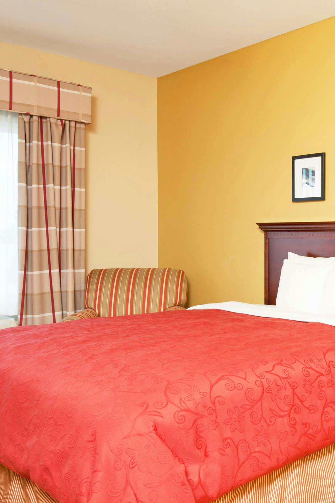 Hotel Country Inn & Suites by Radisson, Bloomington-Normal Airport, IL photo 4