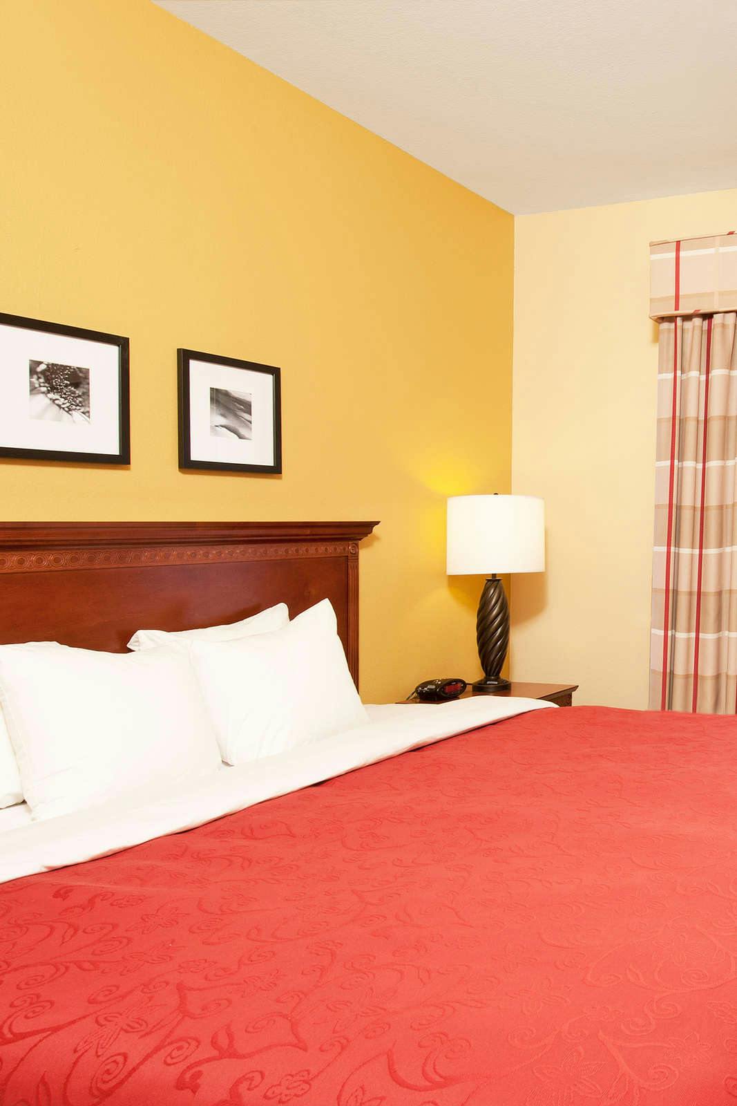 Hotel Country Inn & Suites by Radisson, Bloomington-Normal Airport, IL photo 3