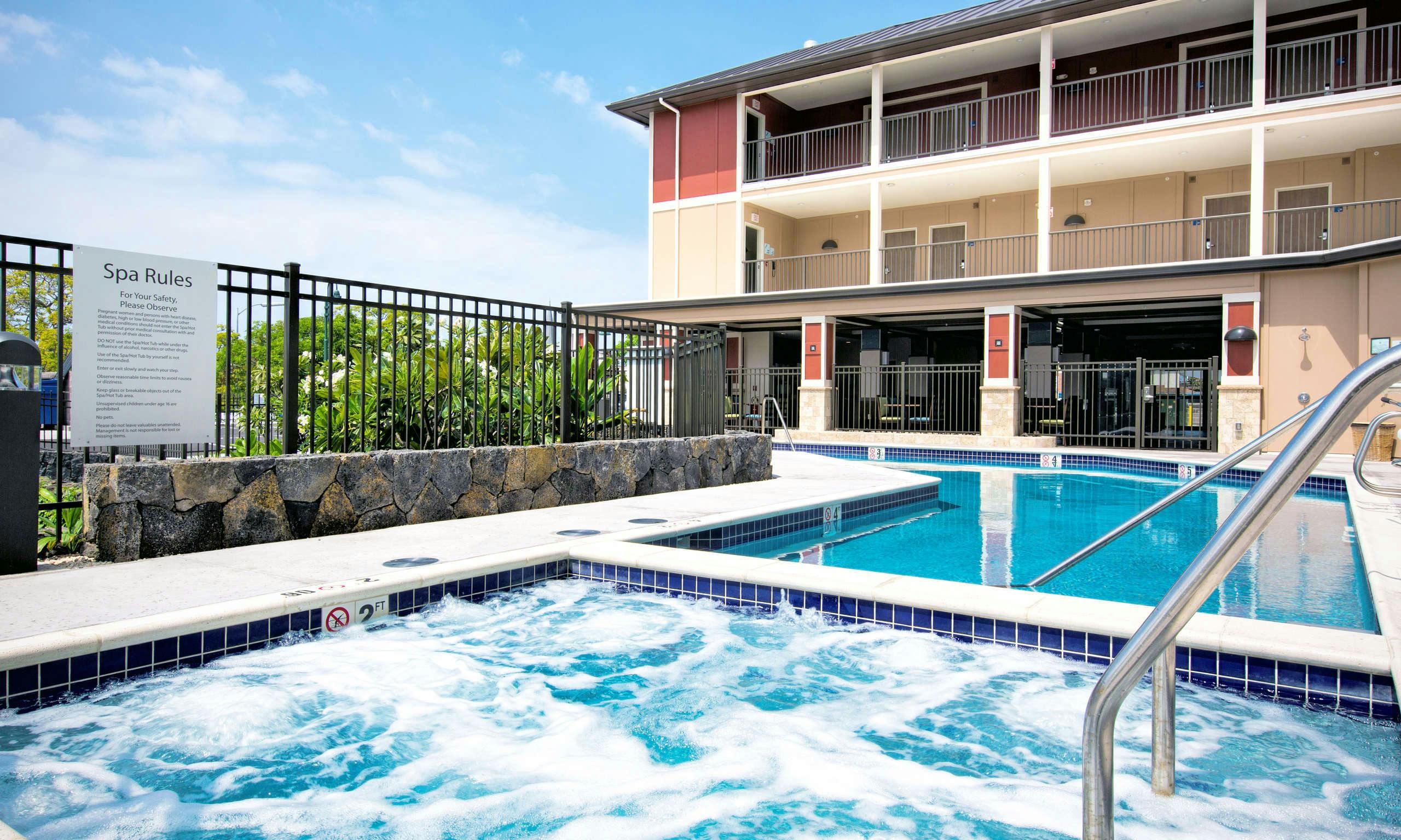 Holiday Inn Express & Suites Kailua Kona