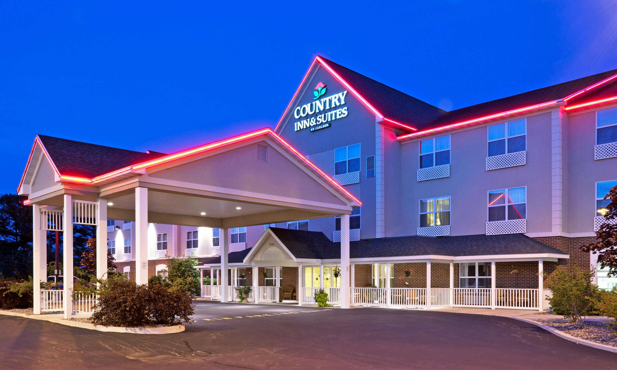 Country Inn & Suites By Radisson, Marinette, Wi, Marinette - Hoteltonight