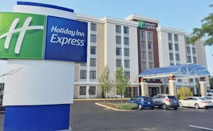 Holiday Inn Express Arlington Heights