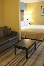 Hotel Holiday Inn Express Arlington Heights photo 5