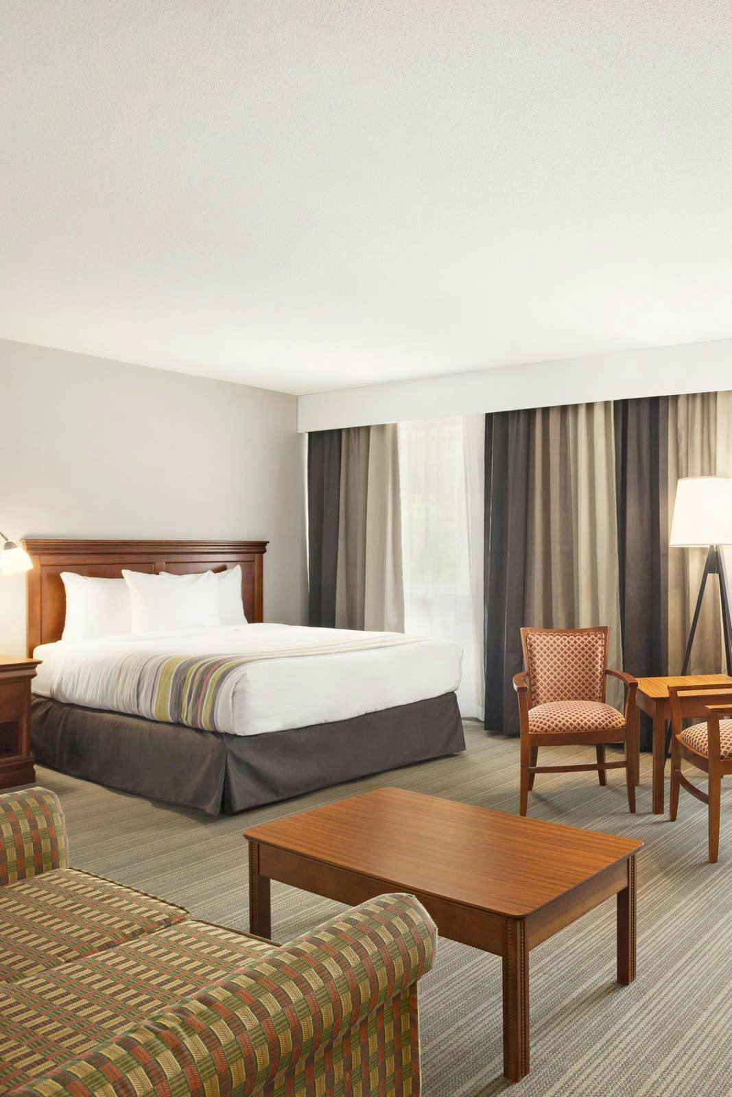 Hotel Country Inn & Suites by Radisson, Rochester-Pittsford/Brighton, NY photo 3