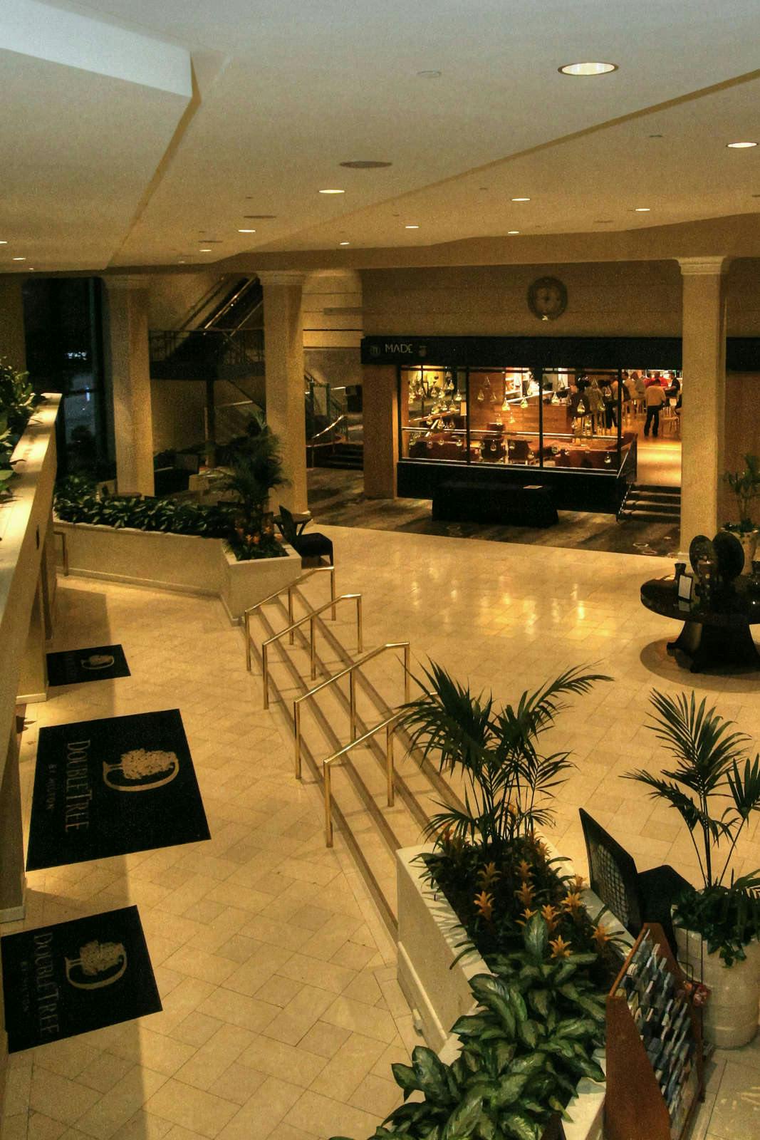 Hotel Doubletree by Hilton Hotel Tulsa Downtown photo 1