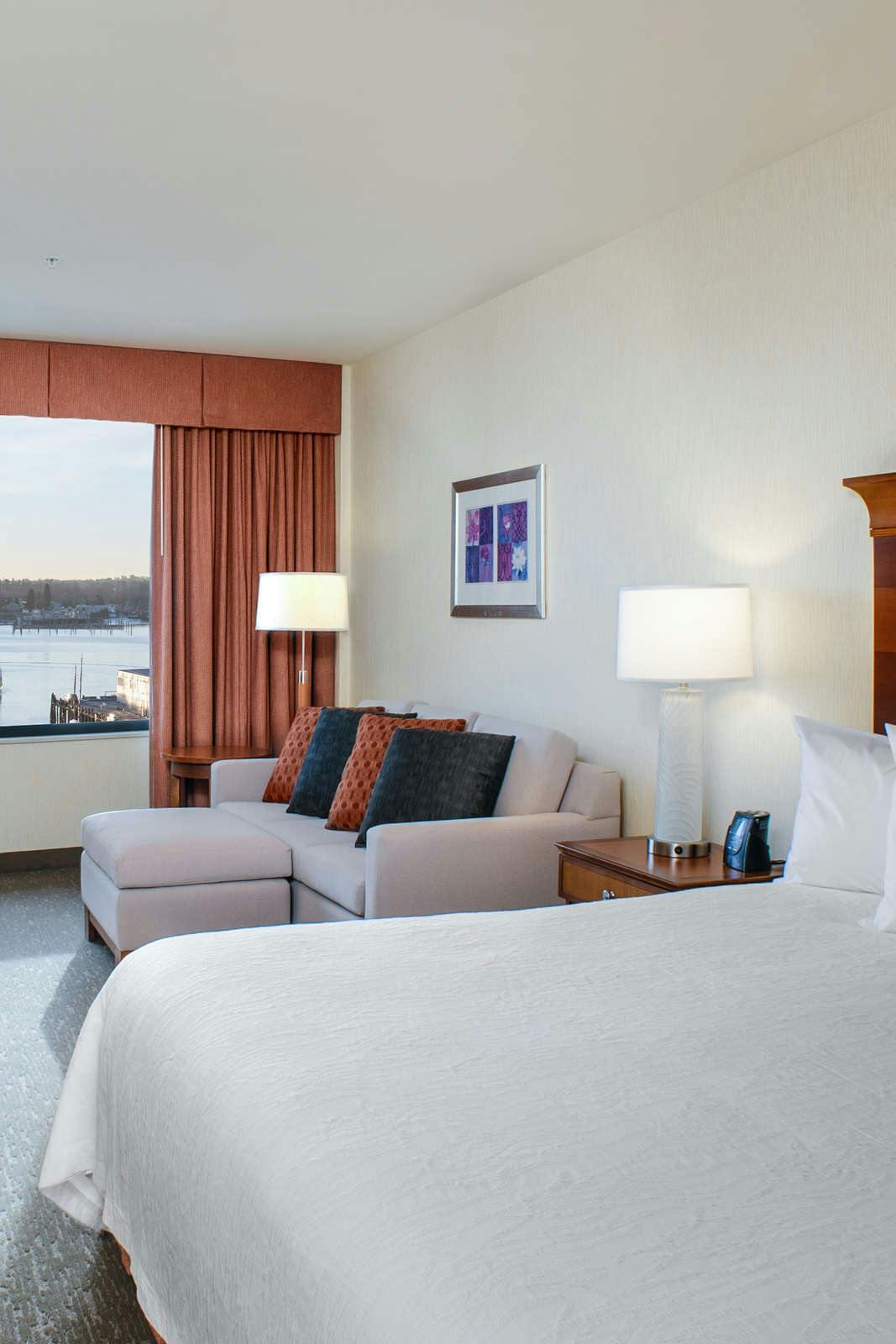 Hotel Hilton Garden Inn Portland Downtown Waterfront photo 1