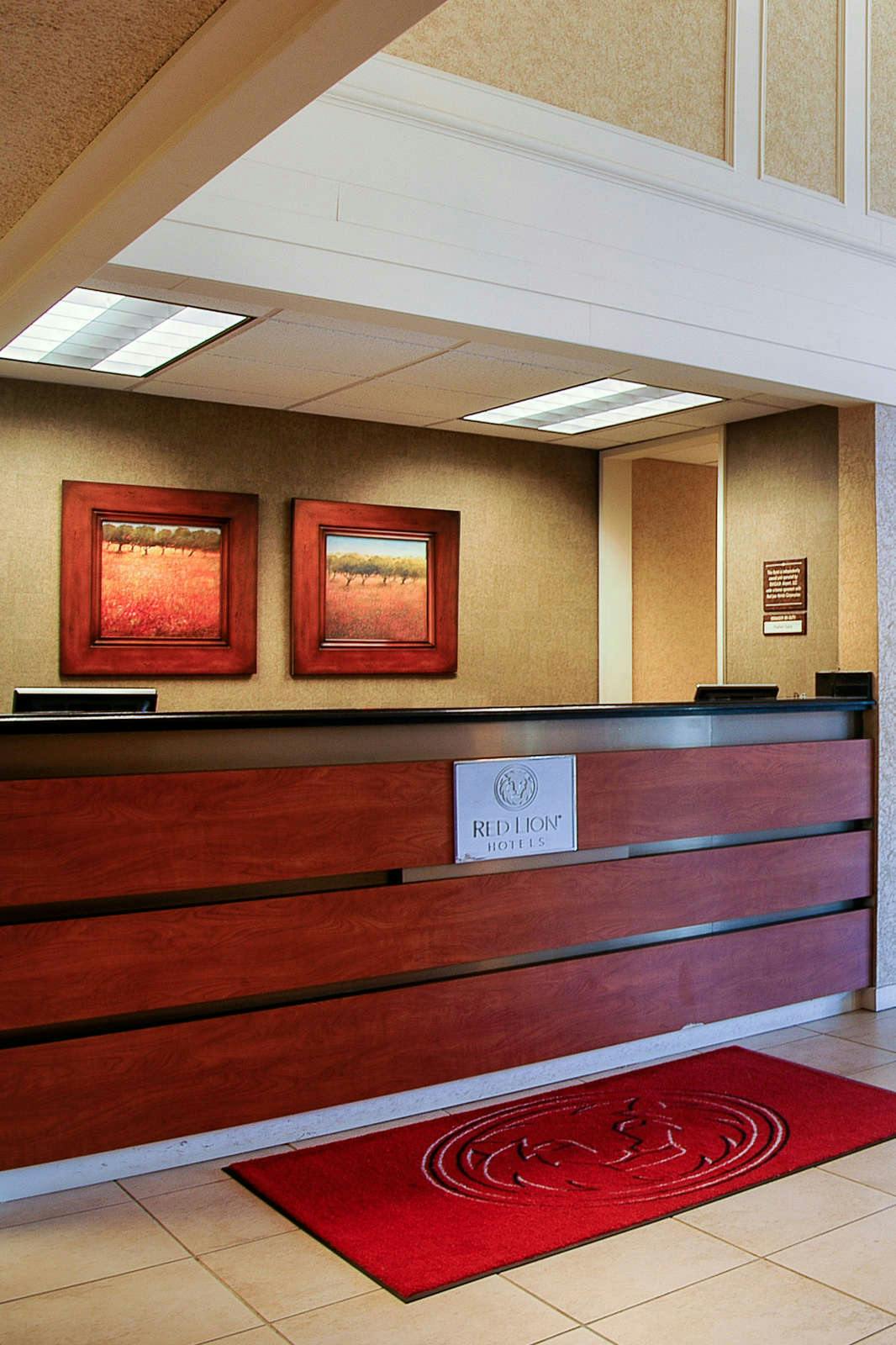 Hotel Red Lion Hotel Portland Airport photo 5