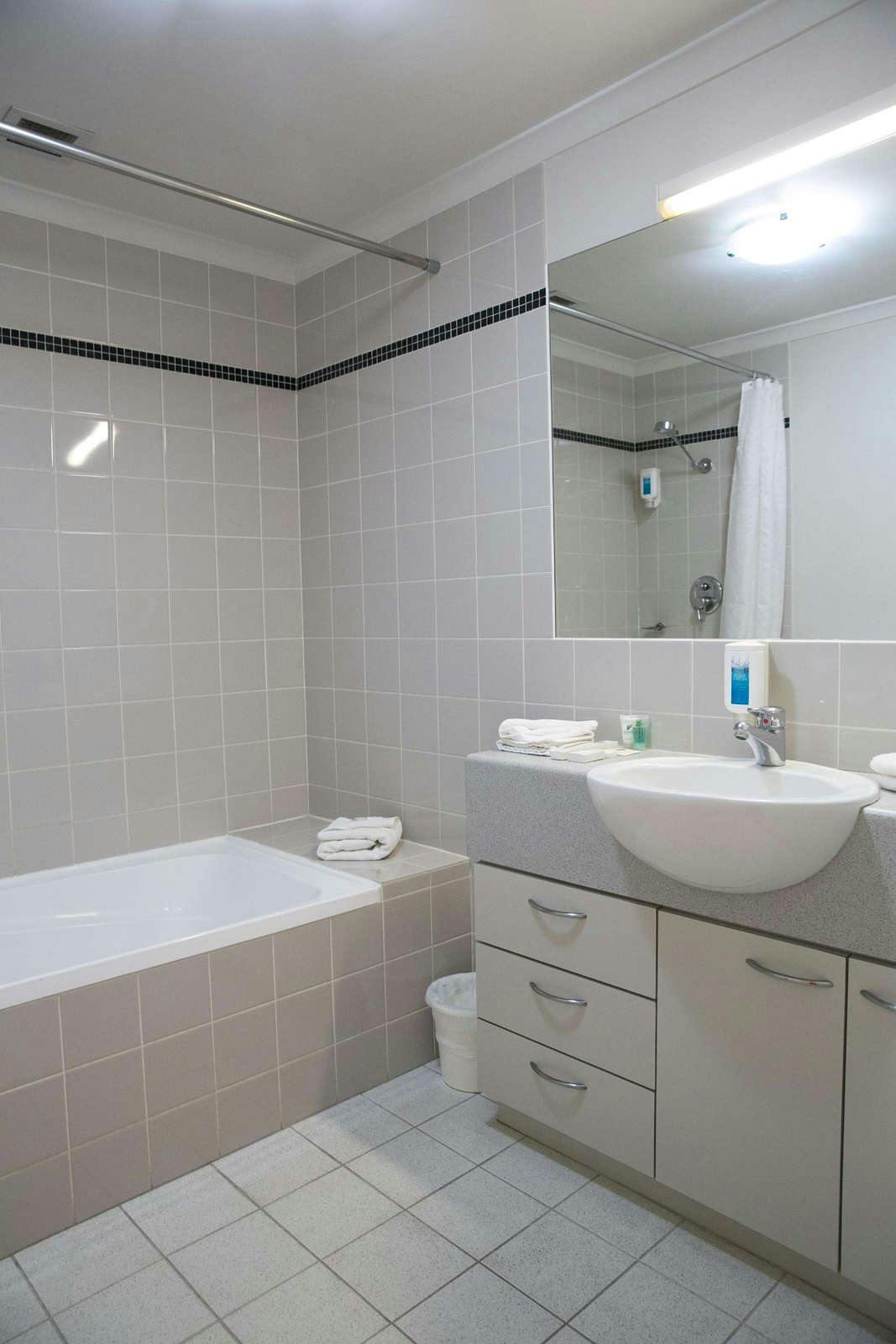 Hotel Mounts Bay Waters Apartment Hotel photo 5