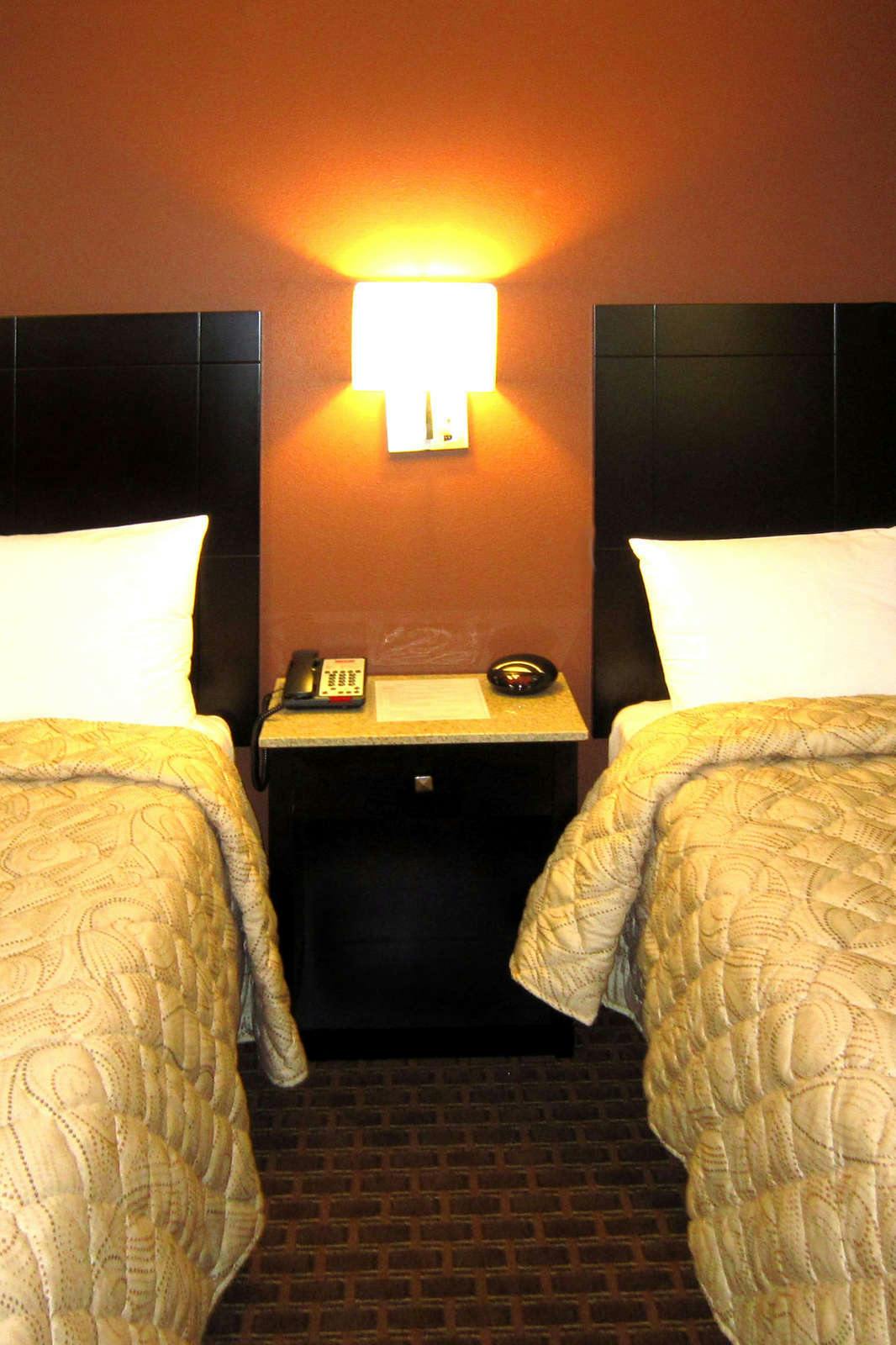 Hotel Red Carpet Inn and Suites - Monmouth Junction photo 4