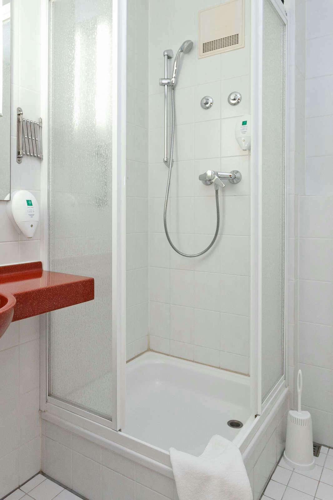 Hotel AZIMUT Hotel Nürnberg photo 3