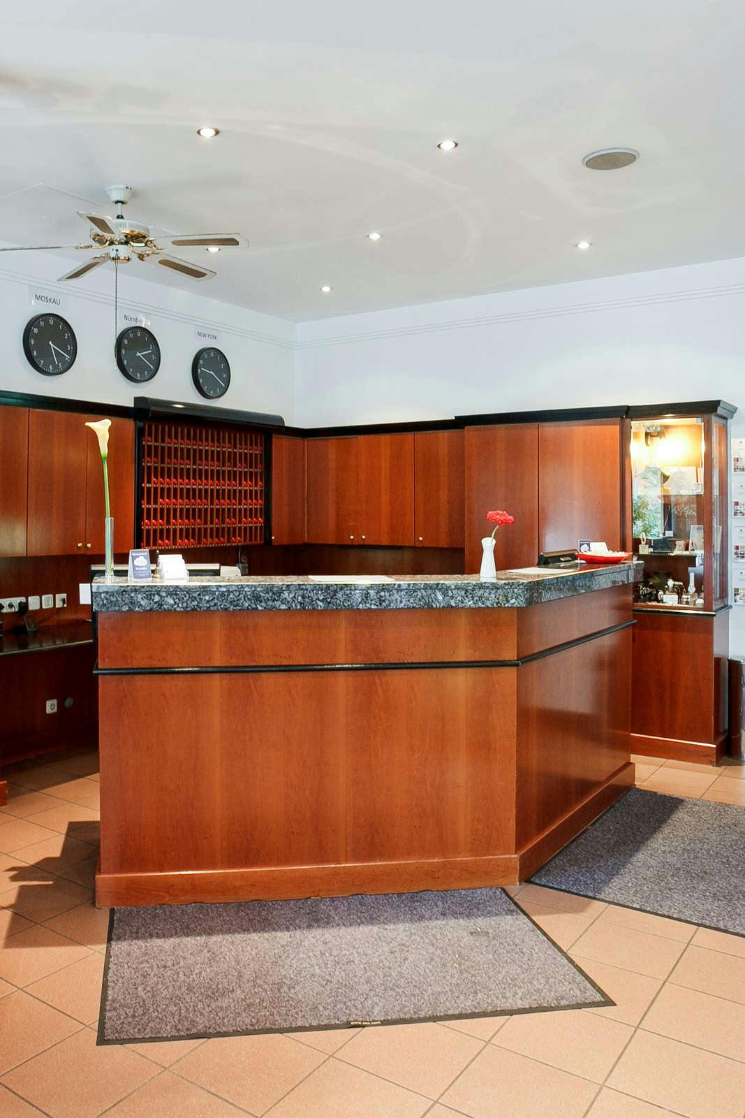 Hotel AZIMUT Hotel Nürnberg photo 4