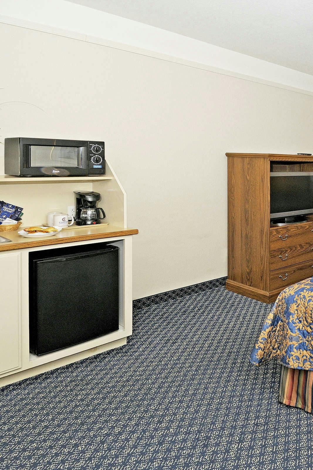 Hotel Holiday Inn Express & Suites Tulare photo 4
