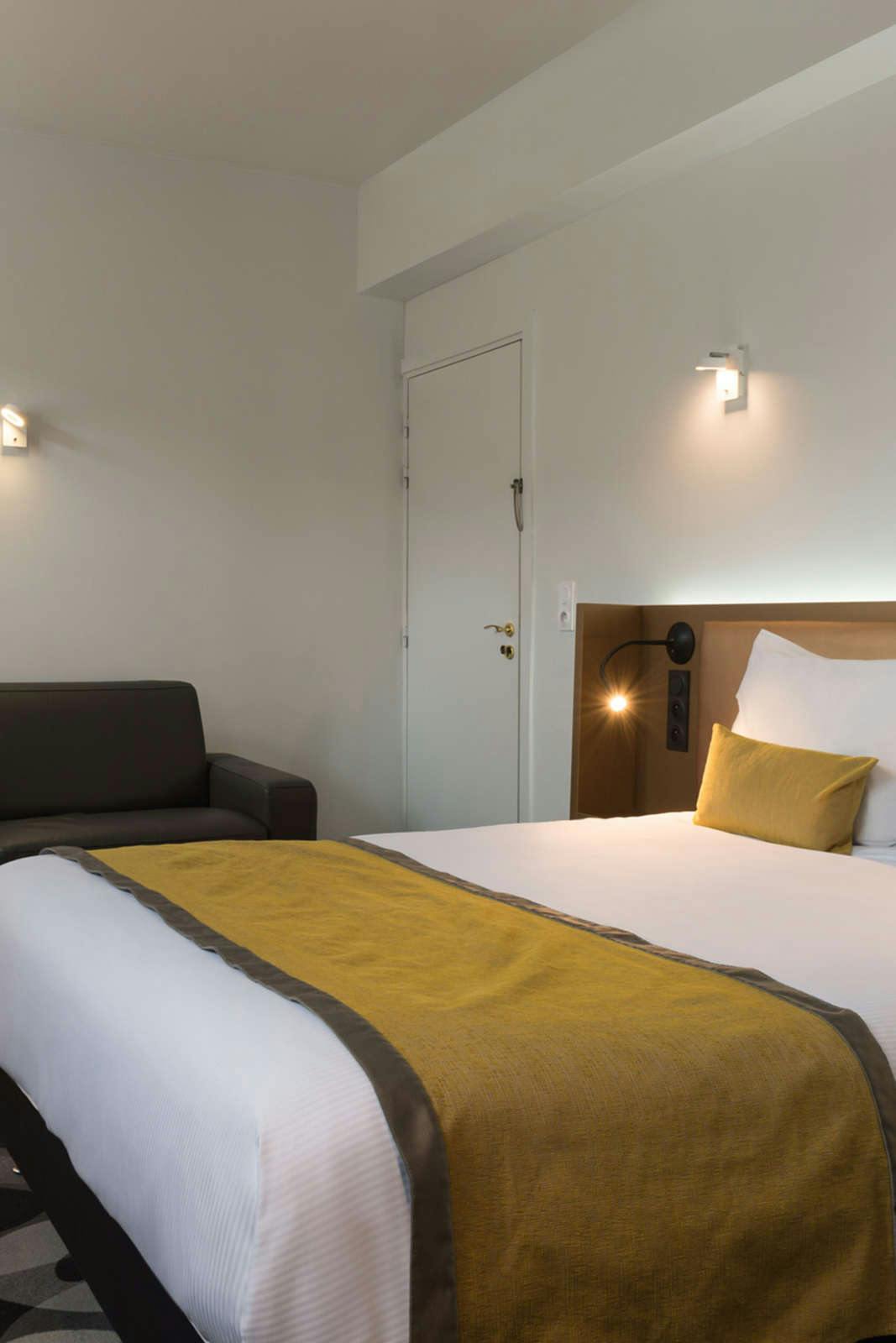 Hotel The Originals Boutique, Hôtel Auberge du Forgeron, Lille Sud photo 2