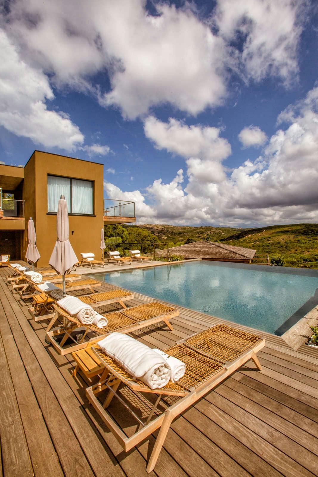 Hotel HOTEL VERSION MAQUIS photo 3