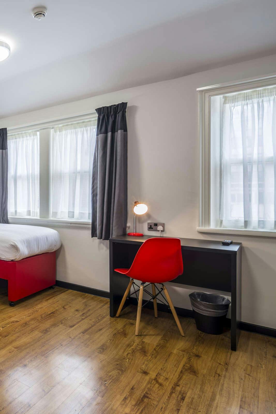 Hotel Tune Hotel - Liverpool City Centre photo 5