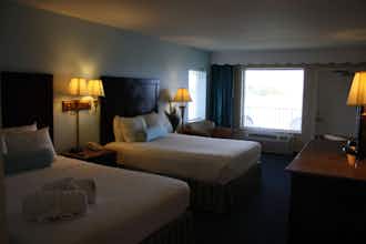 Hotel Capt Hiram's Resort photo 2